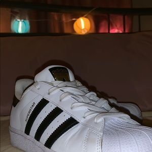 White Adidas Superstar